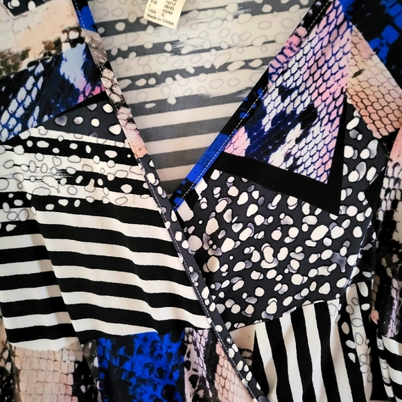 Venus multi colored dress. Size small - Picture 4 of 7